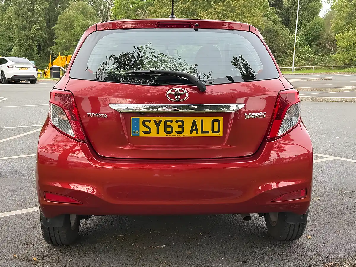 Used 2013 Toyota Yaris Tr Red - Interior and Exterior details 4