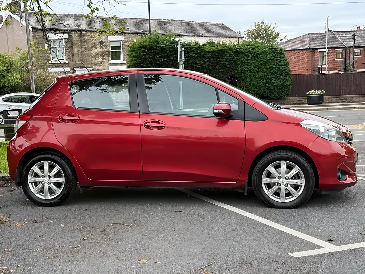 Used 2013 Toyota Yaris Tr Red - Interior and Exterior details 8