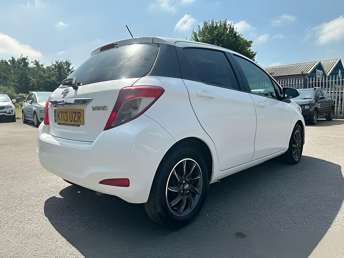Used 2013 Toyota Yaris Tr White - Interior and Exterior details 10
