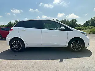 Used 2013 Toyota Yaris Tr White - Interior and Exterior details 11
