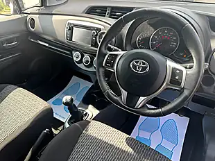Used 2013 Toyota Yaris Tr White - Interior and Exterior details 2