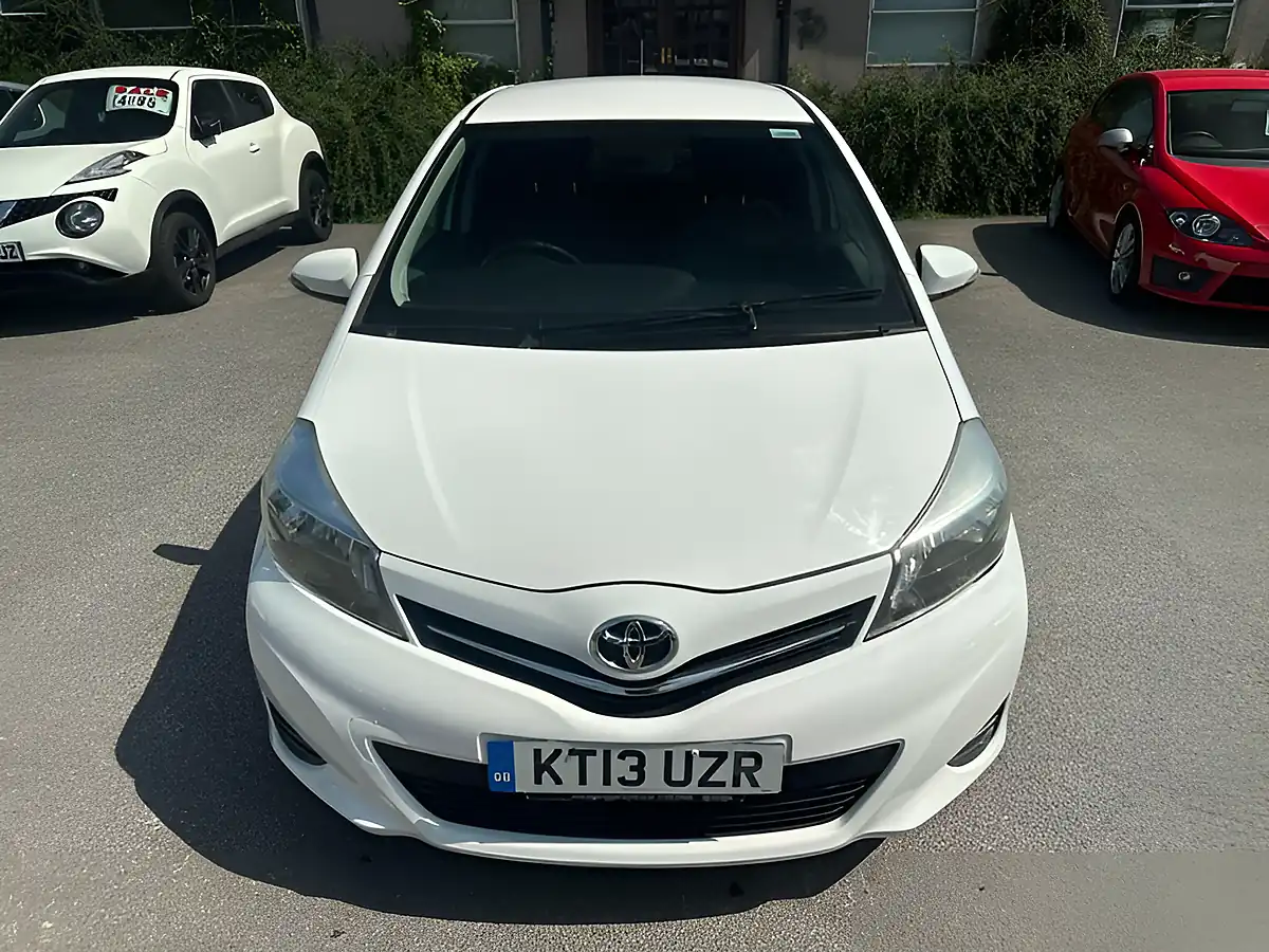 Used 2013 Toyota Yaris Tr White - Interior and Exterior details 3