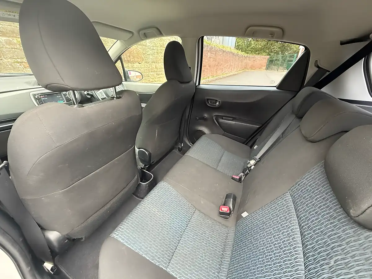 Used 2013 Toyota Yaris Tr White - Interior and Exterior details 11