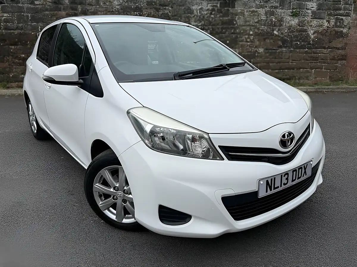 Used 2013 Toyota Yaris Tr White - Interior and Exterior details 3
