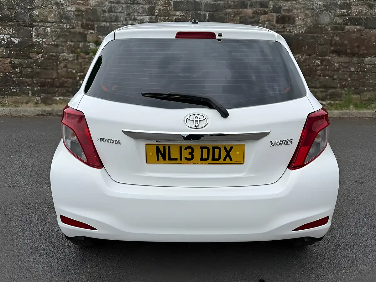 Used 2013 Toyota Yaris Tr White - Interior and Exterior details 7