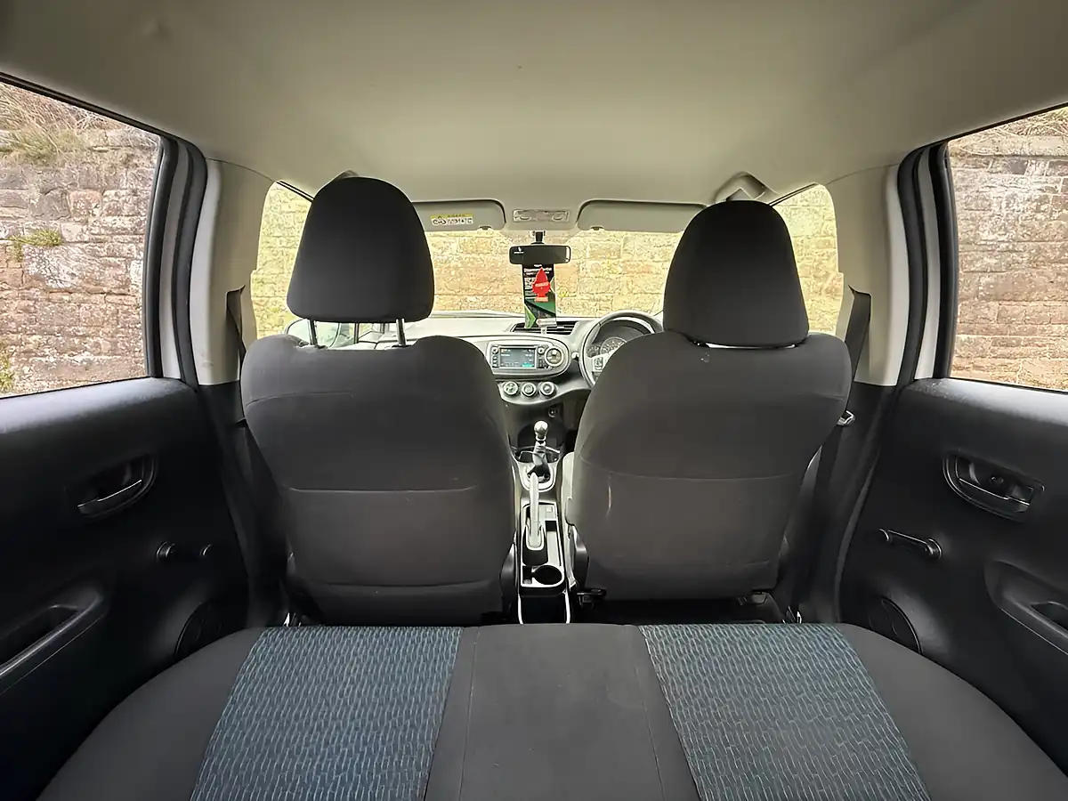 Used 2013 Toyota Yaris Tr White - Interior and Exterior details 9
