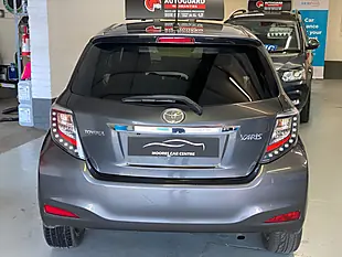 Used 2013 Toyota Yaris Trend Grey - Interior and Exterior details 7
