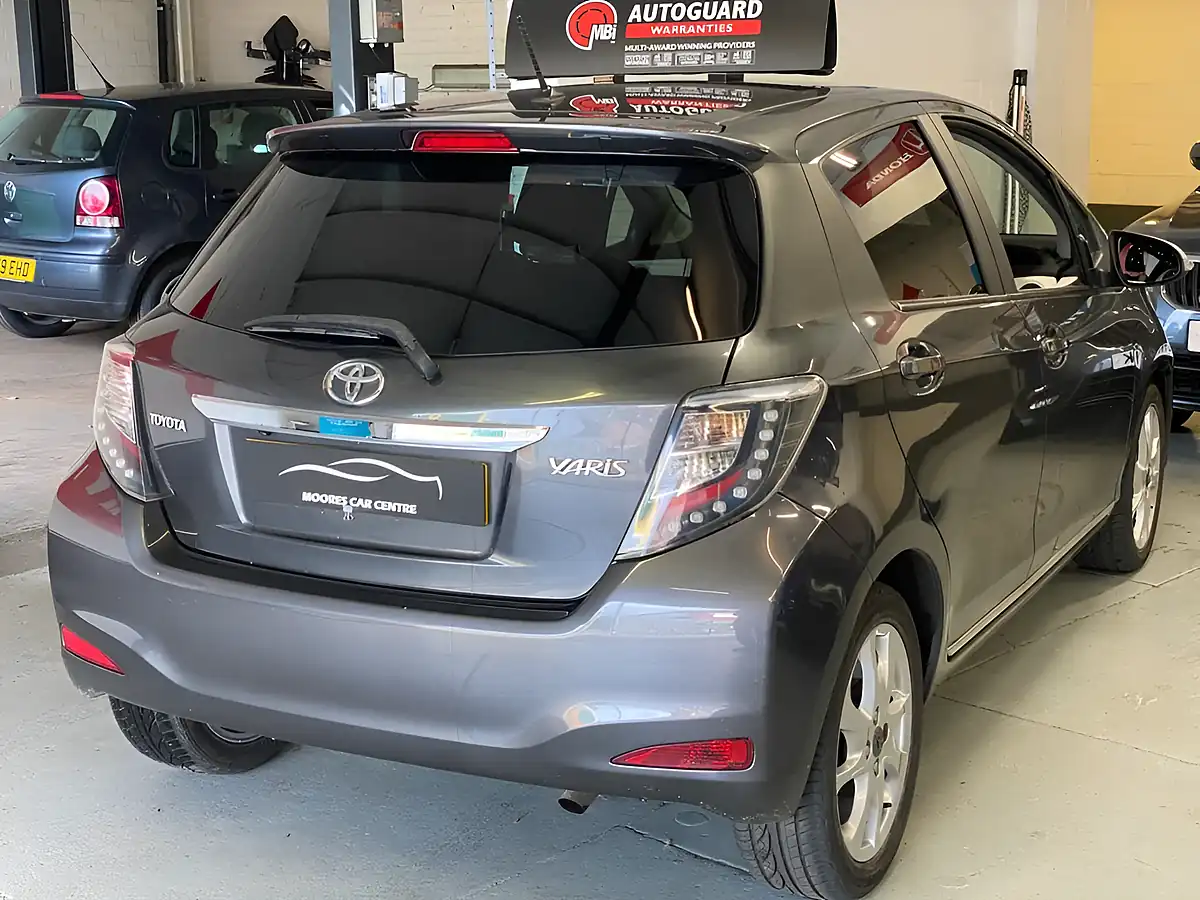 Used 2013 Toyota Yaris Trend Grey - Interior and Exterior details 8