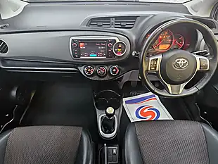 Used 2013 Toyota Yaris Trend White - Interior and Exterior details 11
