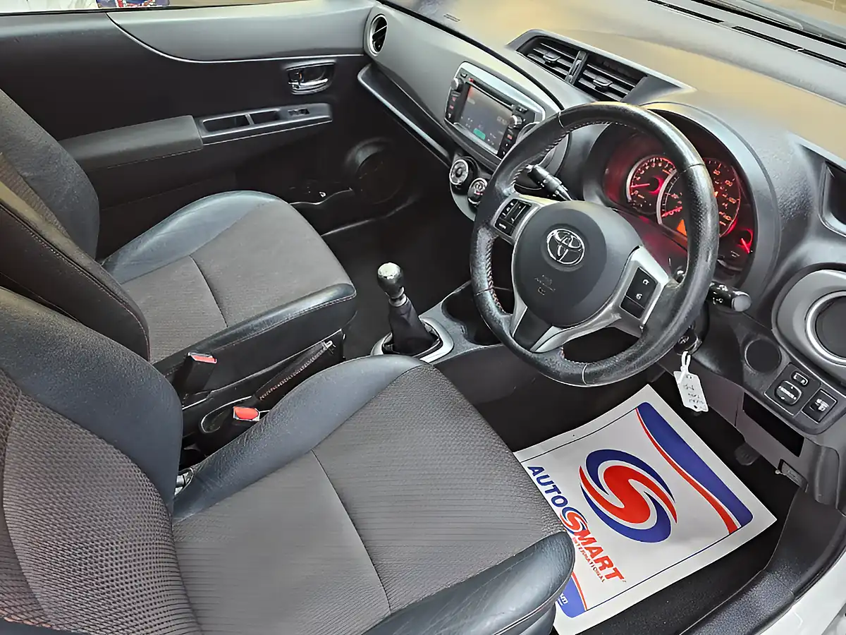 Used 2013 Toyota Yaris Trend White - Interior and Exterior details 14