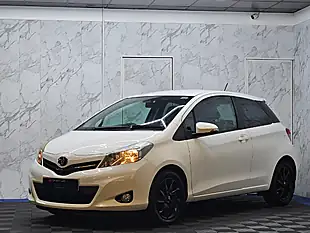 Used 2013 Toyota Yaris Trend White - Interior and Exterior details 4
