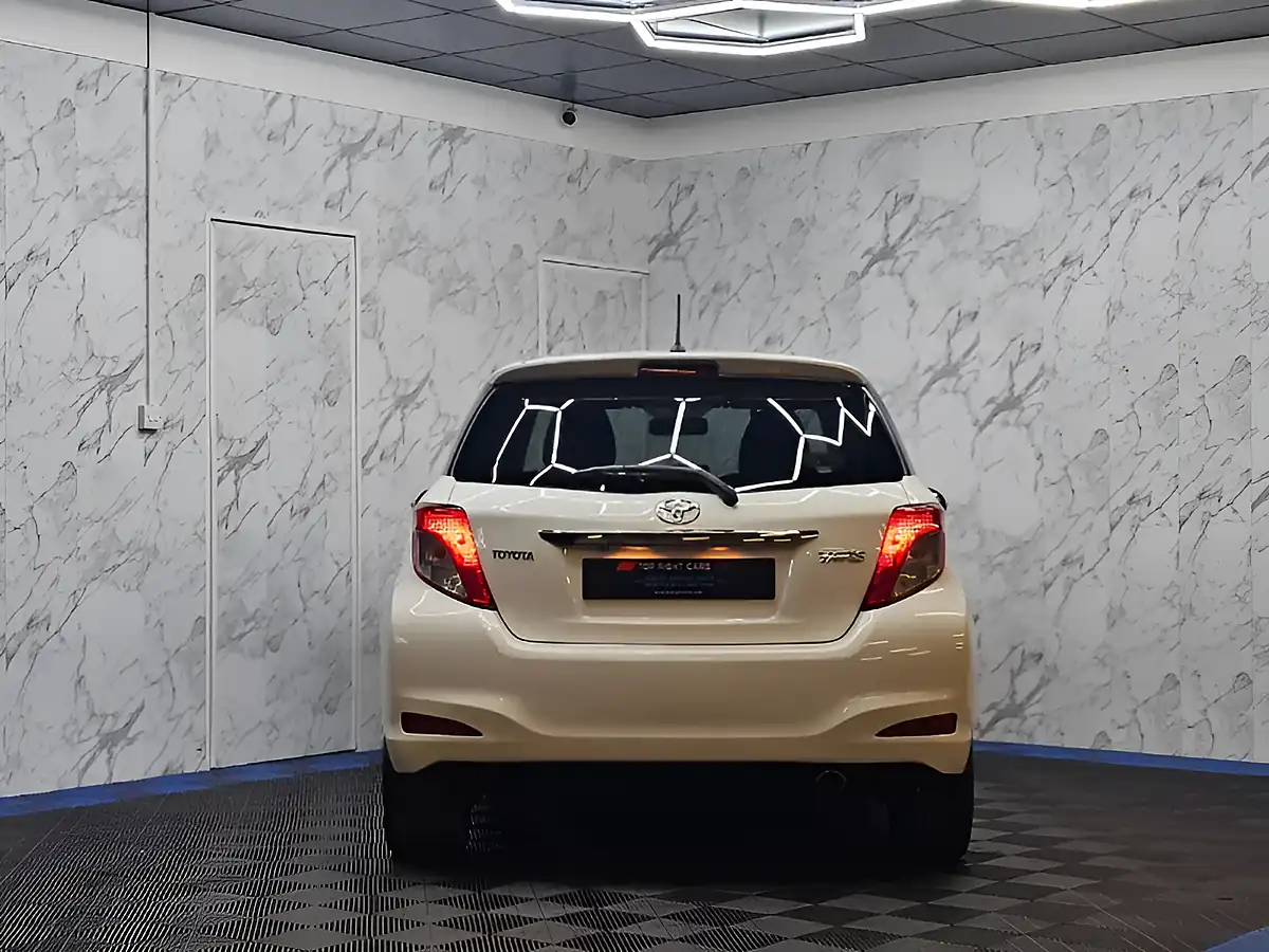 Used 2013 Toyota Yaris Trend White - Interior and Exterior details 6