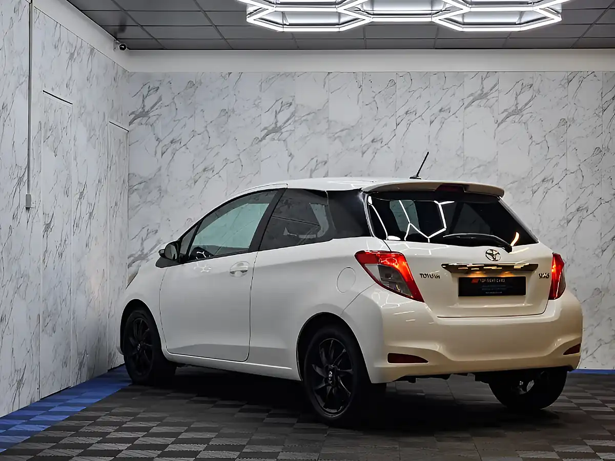 Used 2013 Toyota Yaris Trend White - Interior and Exterior details 7