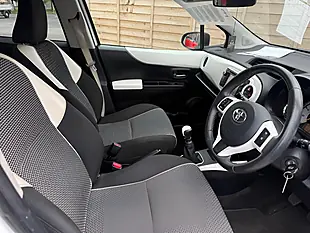 Used 2013 Toyota Yaris Trend White - Interior and Exterior details 12