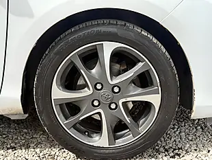 Used 2013 Toyota Yaris Trend White - Interior and Exterior details 15