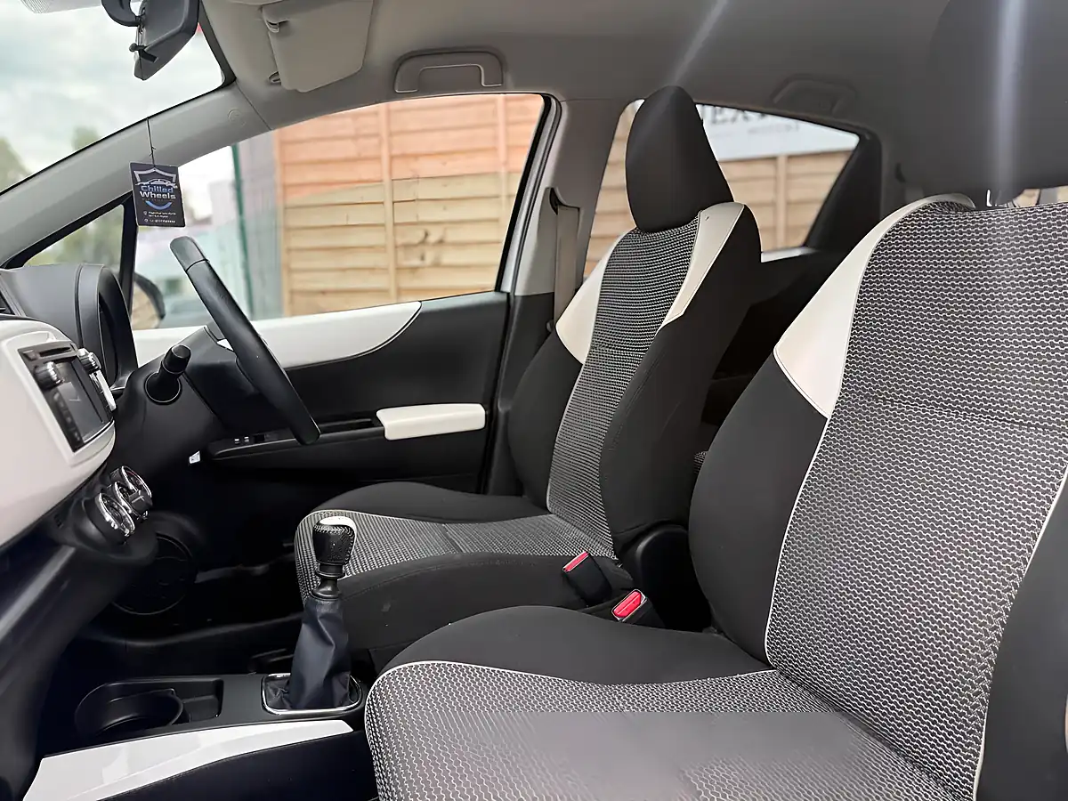Used 2013 Toyota Yaris Trend White - Interior and Exterior details 18