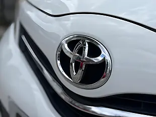 Used 2013 Toyota Yaris Trend White - Interior and Exterior details 19