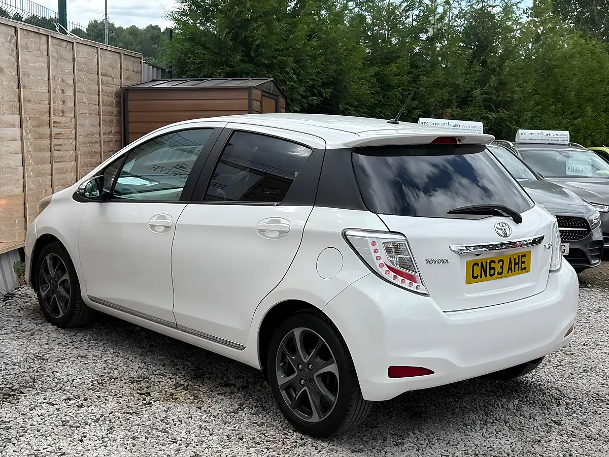 Used 2013 Toyota Yaris Trend White - Interior and Exterior details 4