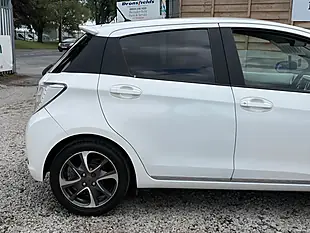 Used 2013 Toyota Yaris Trend White - Interior and Exterior details 9