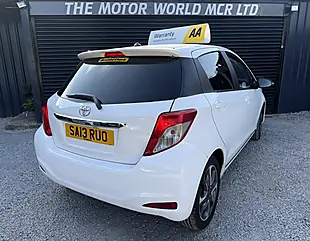 Used 2013 Toyota Yaris Trend White - Interior and Exterior details 5