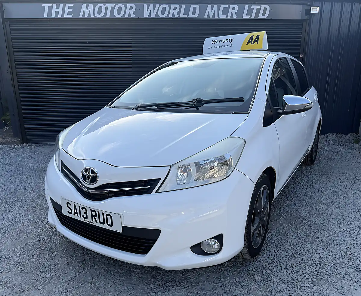 Used 2013 Toyota Yaris Trend White - Interior and Exterior details 9