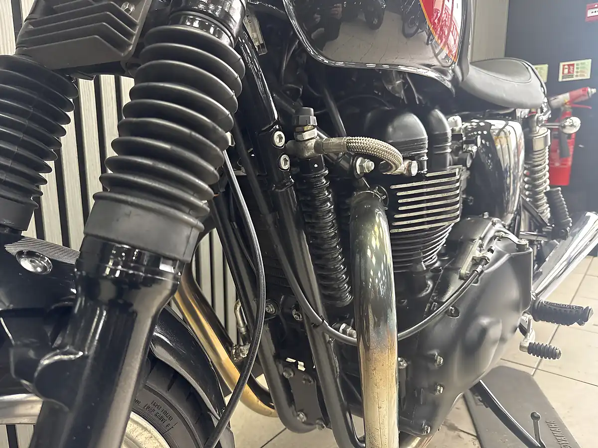 Used 2013 Triumph Bonneville Black & Gold - Interior and Exterior details 11