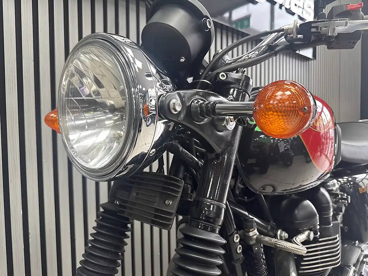 Used 2013 Triumph Bonneville Black & Gold - Interior and Exterior details 13