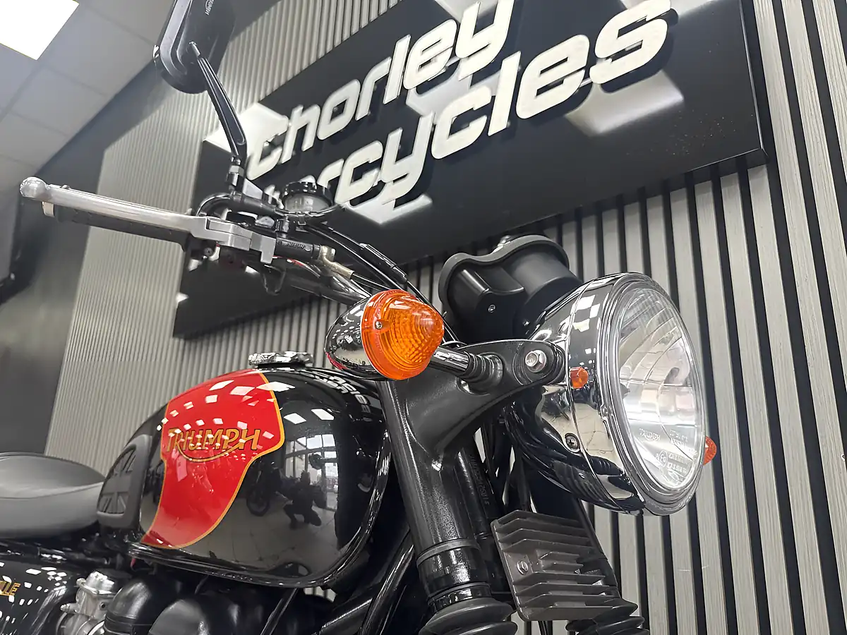 Used 2013 Triumph Bonneville Black & Gold - Interior and Exterior details 16