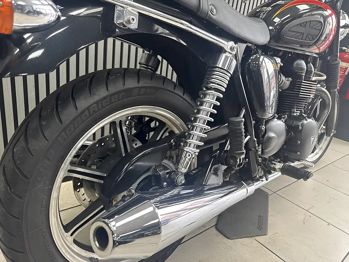 Used 2013 Triumph Bonneville Black & Gold - Interior and Exterior details 19