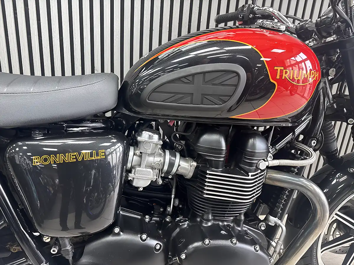 Used 2013 Triumph Bonneville Black & Gold - Interior and Exterior details 3