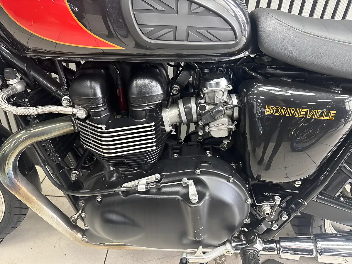 Used 2013 Triumph Bonneville Black & Gold - Interior and Exterior details 4