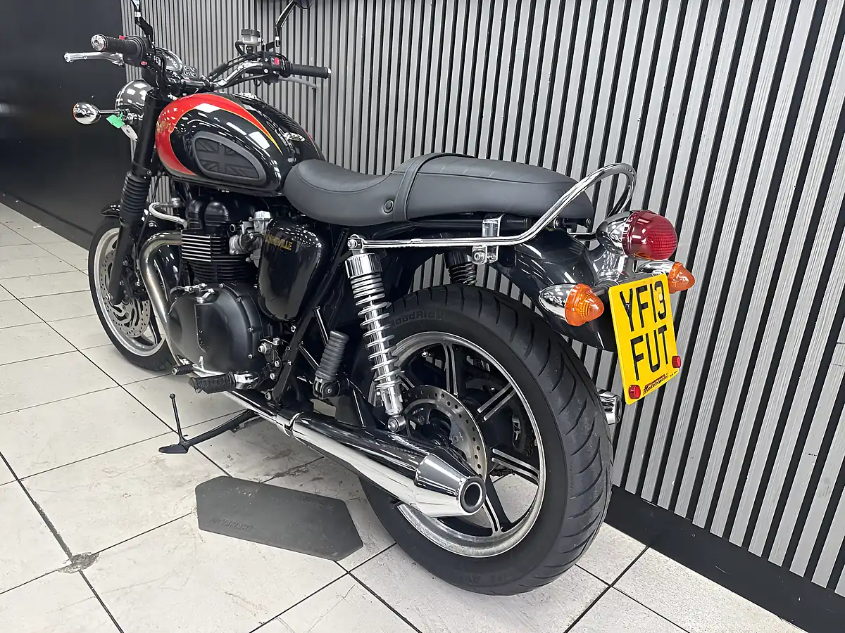 Used 2013 Triumph Bonneville Black & Gold - Interior and Exterior details 5