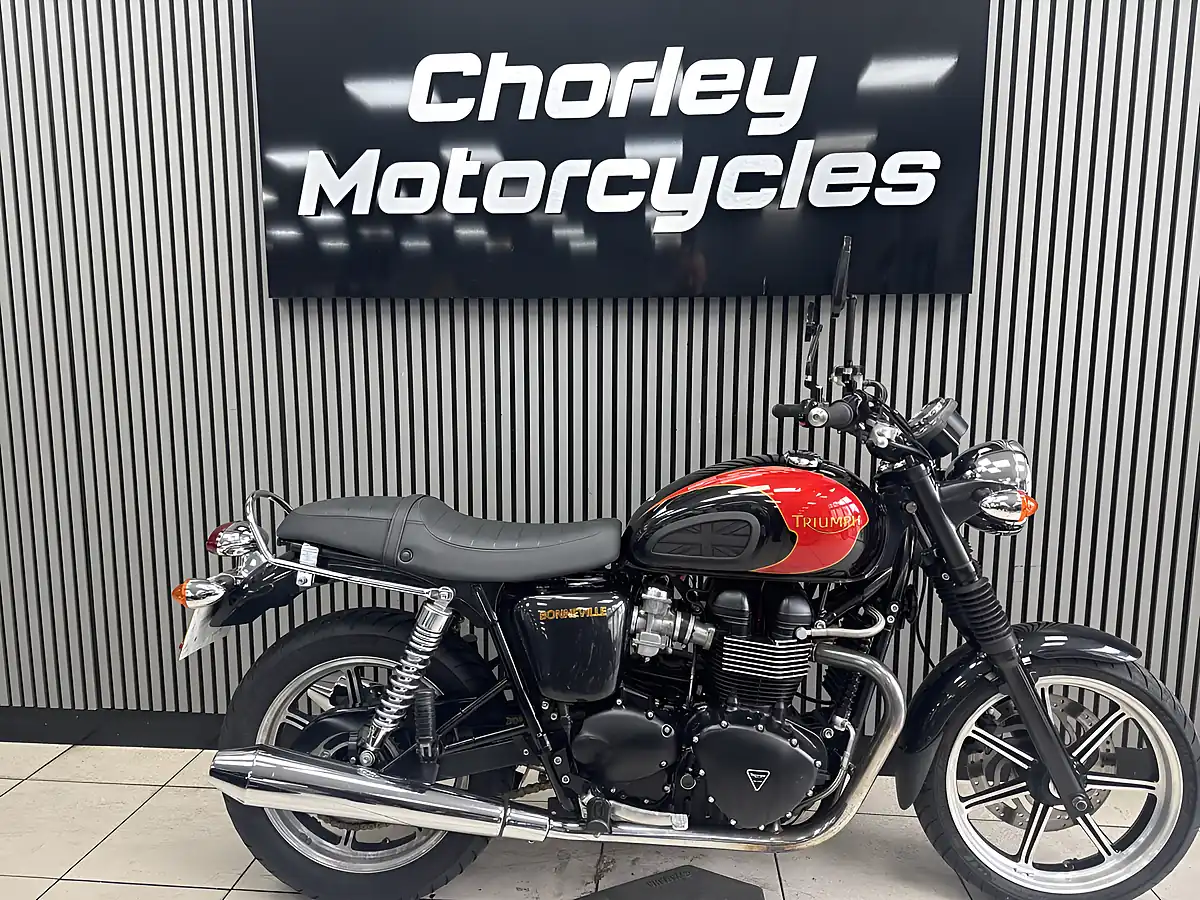 Used 2013 Triumph Bonneville Black & Gold - Interior and Exterior details 7