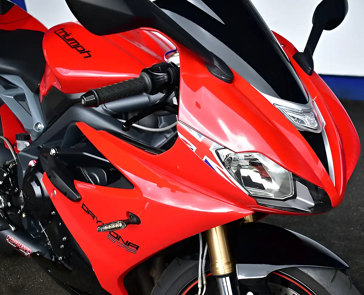 Used 2013 Triumph Daytona 675 Super Sports Red - Interior and Exterior details 10