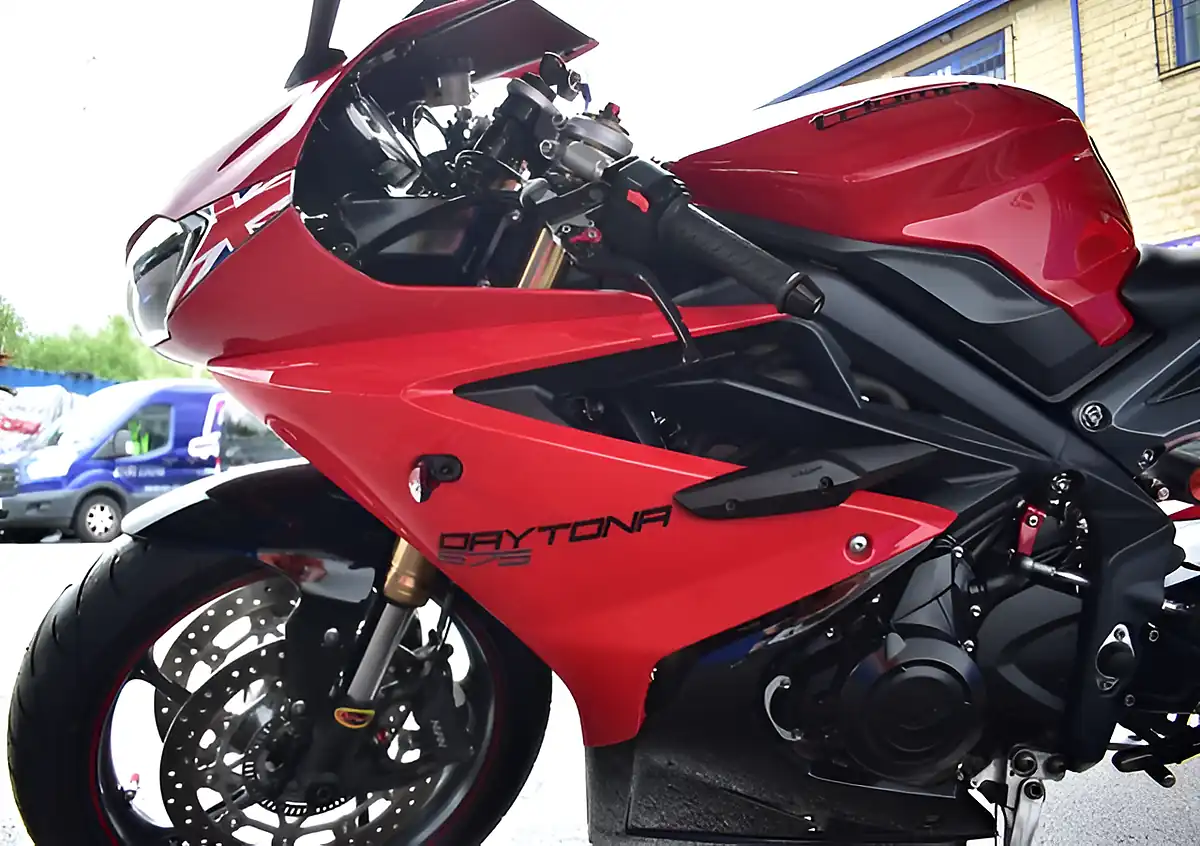 Used 2013 Triumph Daytona 675 Super Sports Red - Interior and Exterior details 16