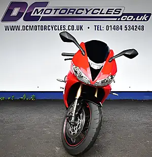 Used 2013 Triumph Daytona 675 Super Sports Red - Interior and Exterior details 3