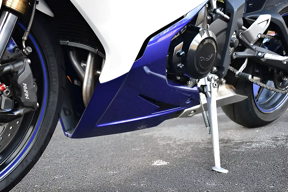 Used 2013 Triumph Daytona 675 Super Sports White - Interior and Exterior details 12