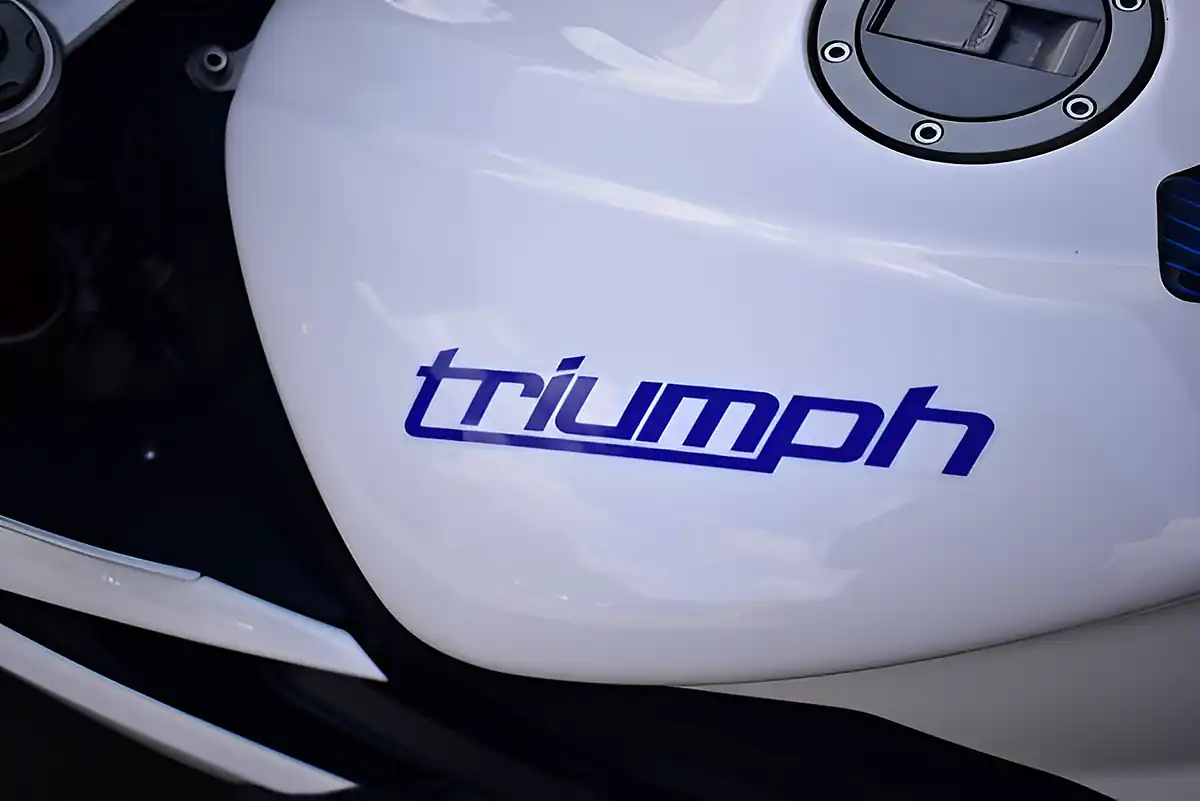 Used 2013 Triumph Daytona 675 Super Sports White - Interior and Exterior details 15