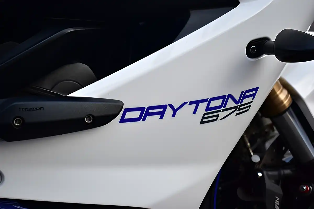 Used 2013 Triumph Daytona 675 Super Sports White - Interior and Exterior details 20