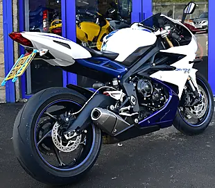 Used 2013 Triumph Daytona 675 Super Sports White - Interior and Exterior details 8