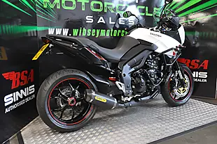Used 2013 Triumph Tiger 1050 White - Interior and Exterior details 13