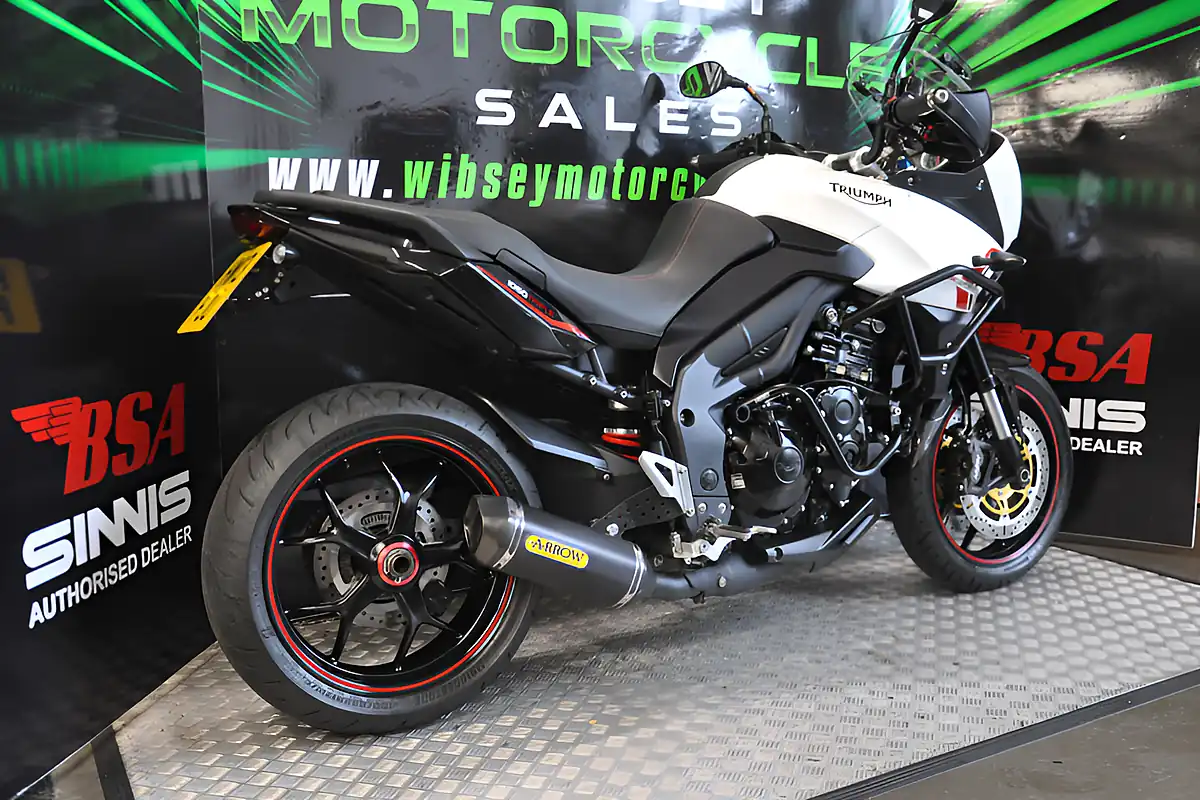 Used 2013 Triumph Tiger 1050 White - Interior and Exterior details 13
