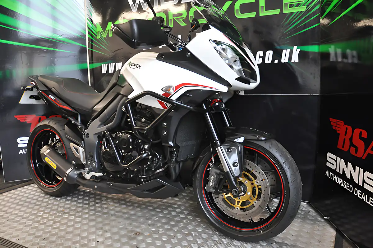 Used 2013 Triumph Tiger 1050 White - Interior and Exterior details 14
