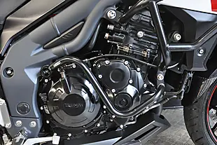 Used 2013 Triumph Tiger 1050 White - Interior and Exterior details 19