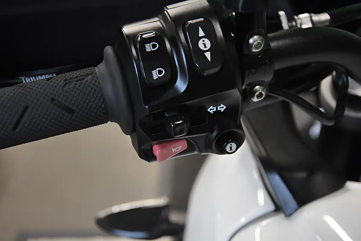Used 2013 Triumph Tiger 1050 White - Interior and Exterior details 2