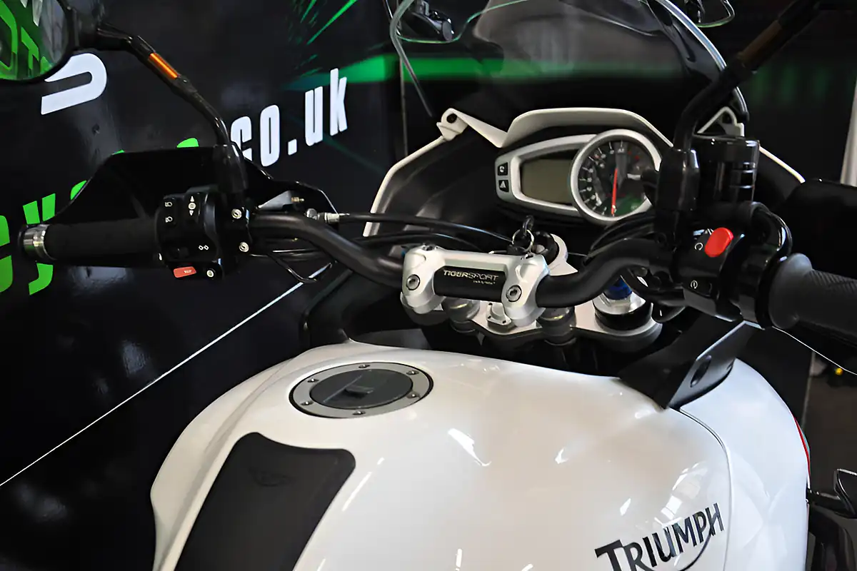 Used 2013 Triumph Tiger 1050 White - Interior and Exterior details 20