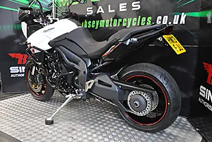 Used 2013 Triumph Tiger 1050 White - Interior and Exterior details 8