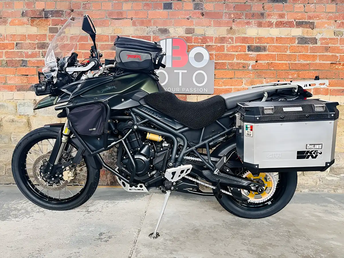 Used 2013 Triumph Tiger 800 Xc Green - Interior and Exterior details 11