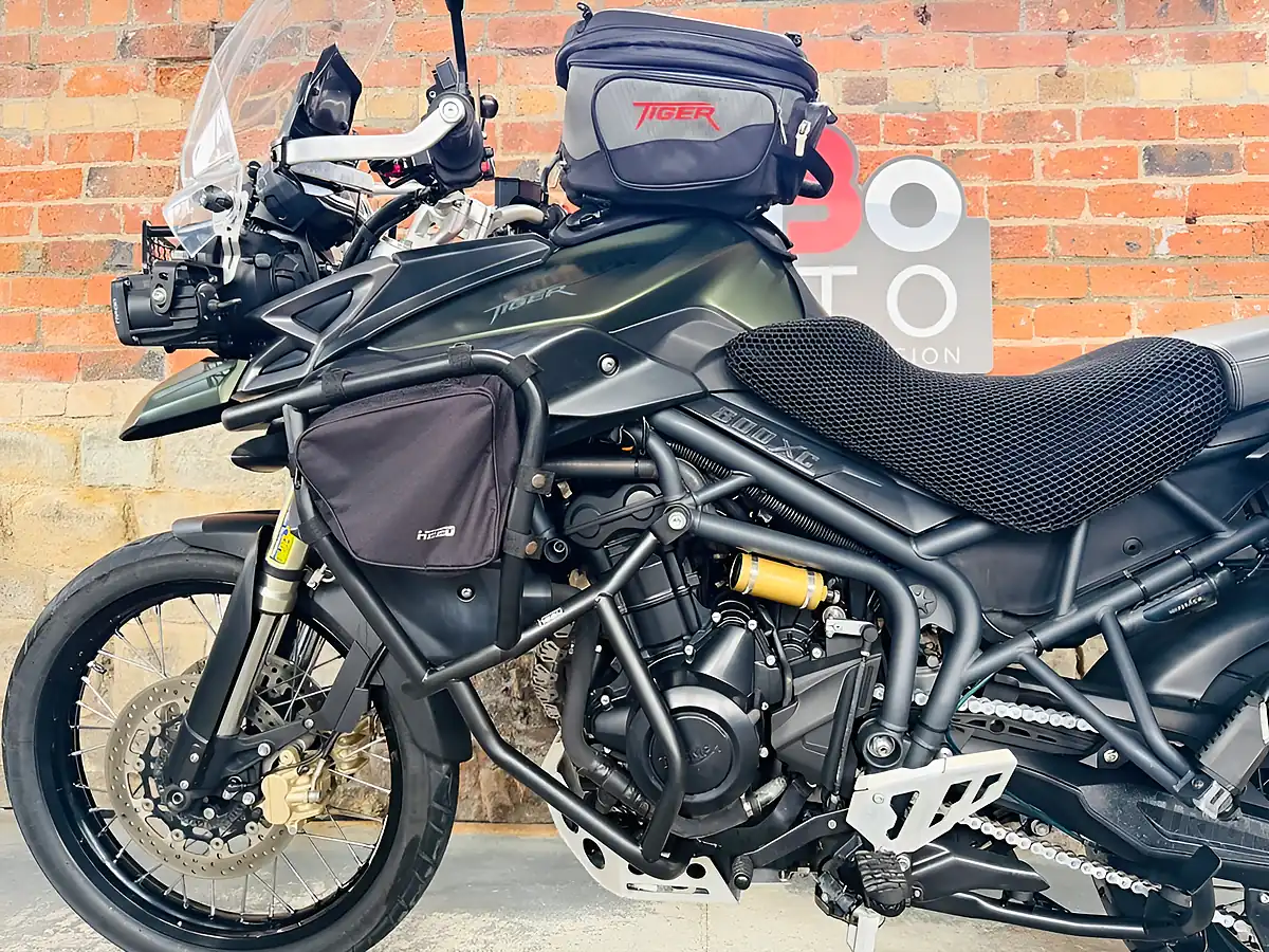 Used 2013 Triumph Tiger 800 Xc Green - Interior and Exterior details 15