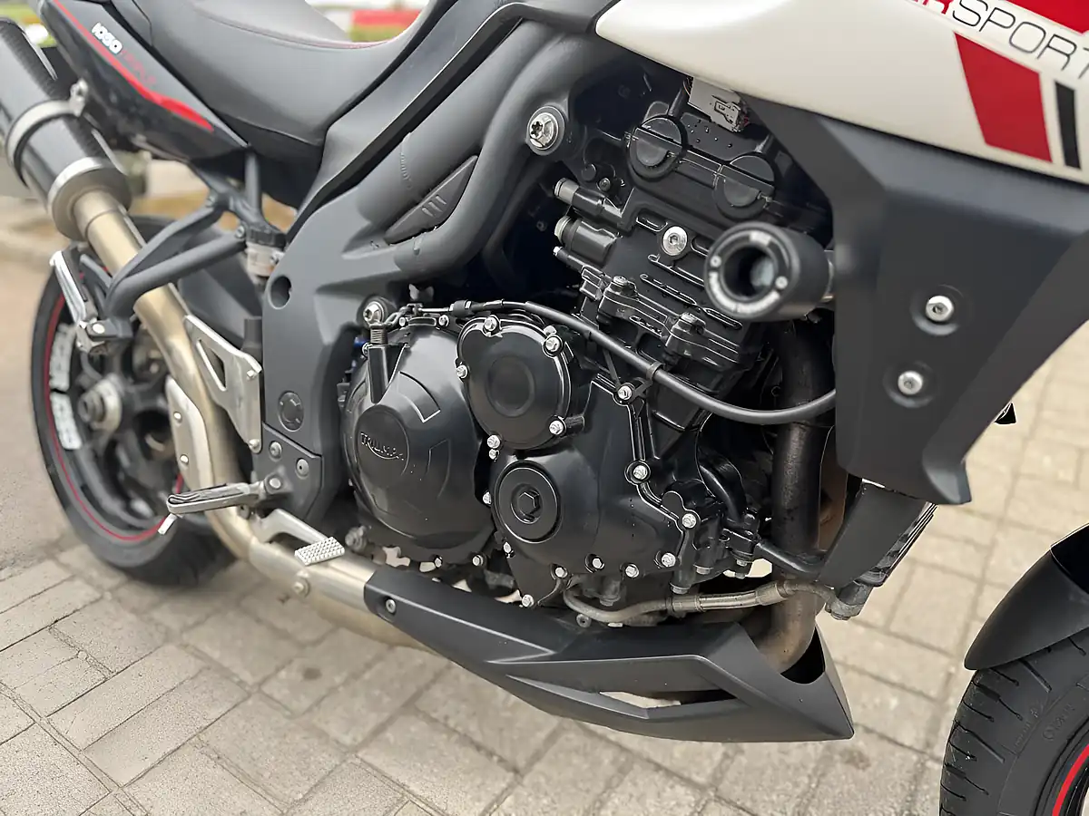 Used 2013 Triumph Tiger Sport 1050 White - Interior and Exterior details 16